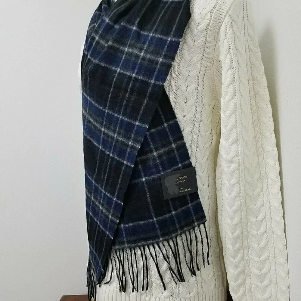 CLUBROOM 100% Cashmere Scarf. Measurements 60